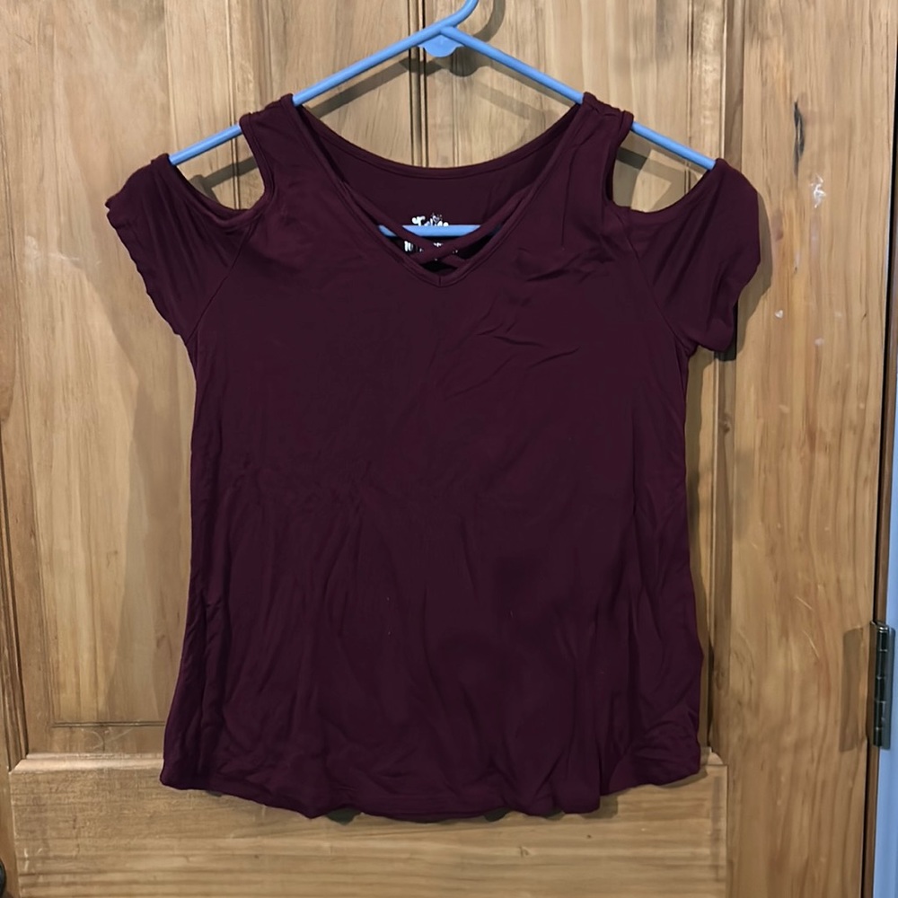 justice shoulder cut out tee
